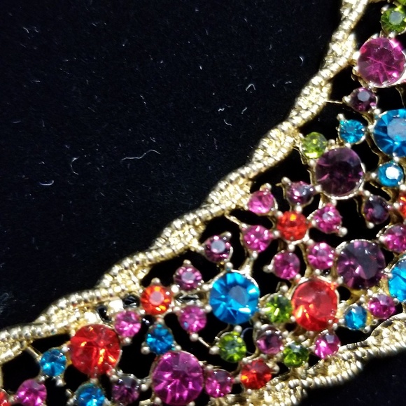 Necklace - Picture 2 of 4